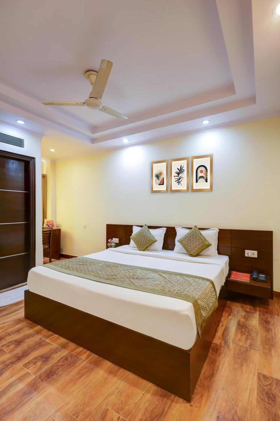 Hotel The Pearl- A Royal Residency